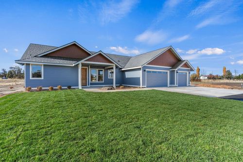 502 Sw Bent Loop, Powell Butte, OR, 97753-1915 | Card Image