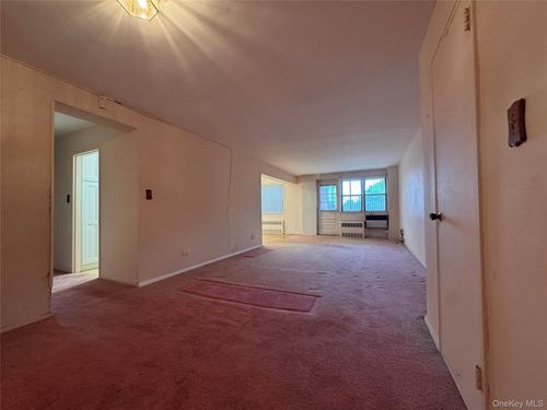 4c-8420 153rd Ave, Howard Beach, NY, 11414-1906 | Card Image