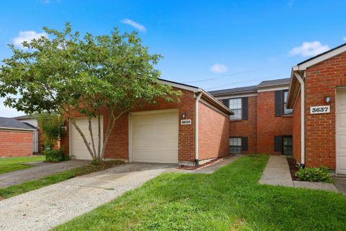 3633 Squires Woods Way, Lexington, KY, 40515-6405 | Card Image