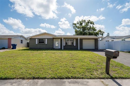 3246 Brookfield Dr, HOLIDAY, FL, 34691-1000 | Card Image