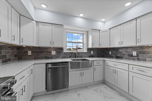 8424 Smallwood Ct, PASADENA, MD, 21122-2760 | Card Image