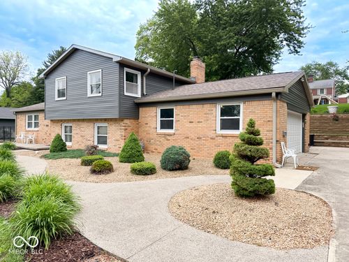1106 Fairfield Dr, Shelbyville, IN, 46176-2708 | Card Image