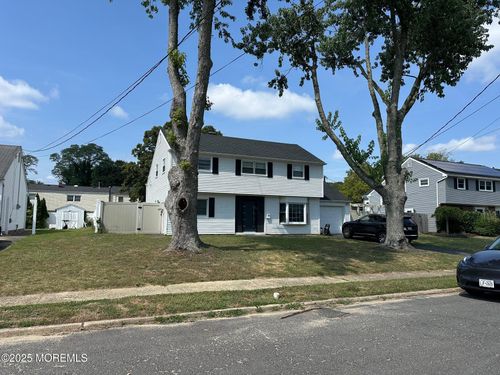 18 Branch Rd, Oakhurst, NJ, 07755-1026 | Card Image