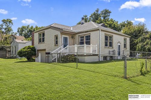 1002 S 52nd St, Omaha, NE, 68106-1724 | Card Image