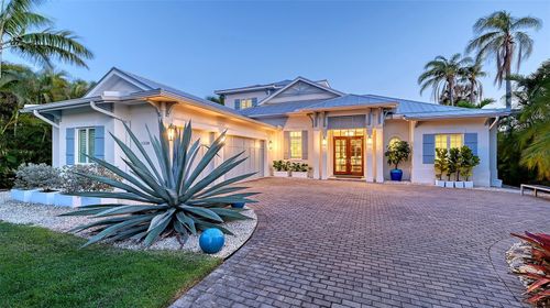1530 Pine Bay Dr, SARASOTA, FL, 34231-3550 | Card Image