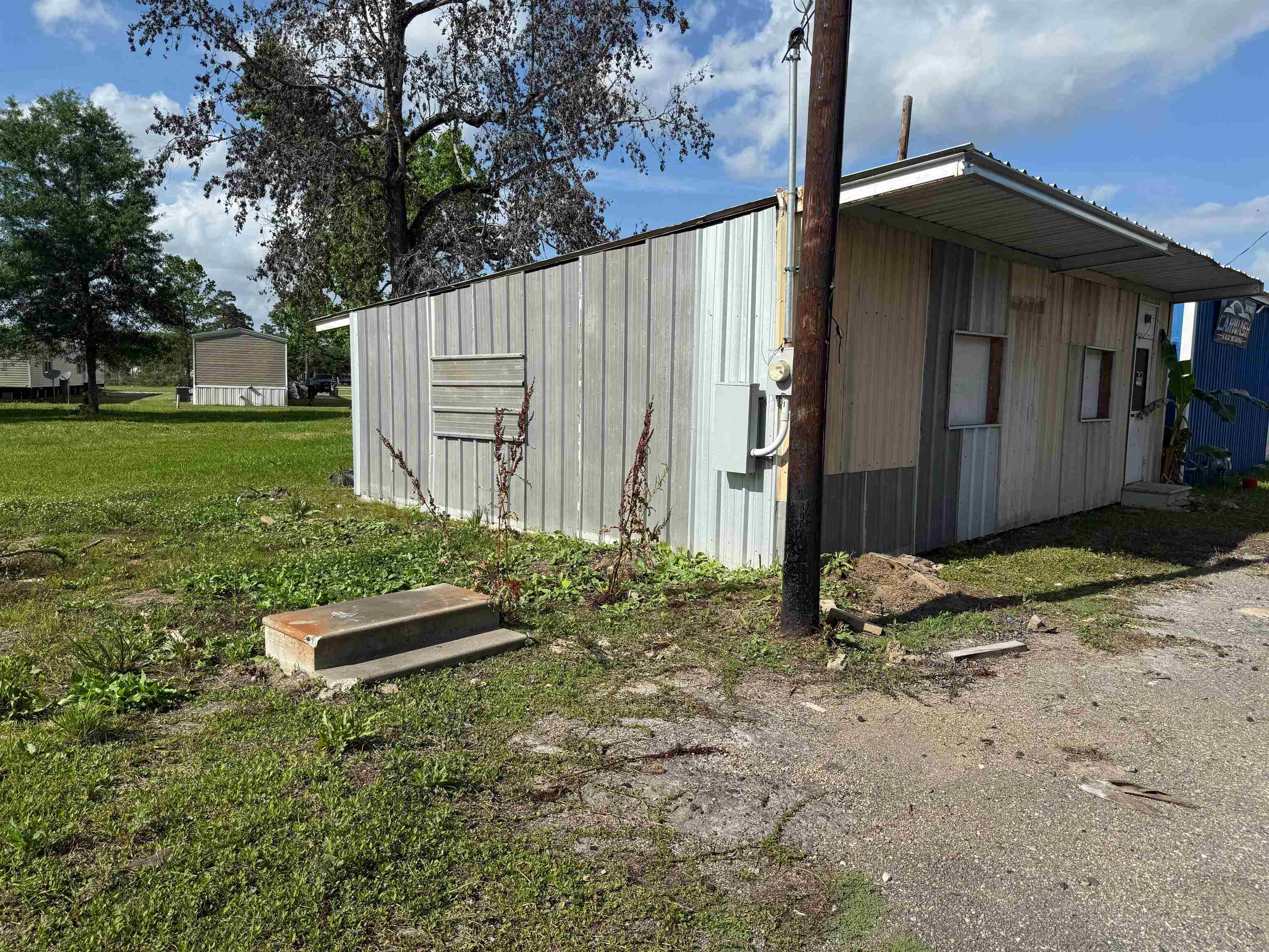 Commercial Sale in Vidor 4
