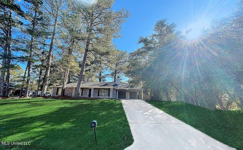 495 Chelsea Dr, Jackson, MS, 39212-4664 | Card Image