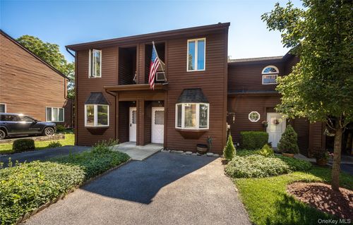 17 Davids Ln, Ossining, NY, 10562-5940 | Card Image