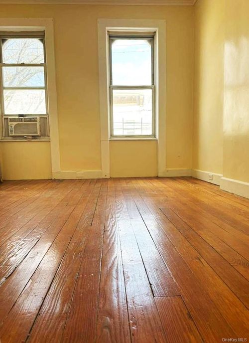 8822 85th St, Woodhaven, NY, 11421-2419 | Card Image