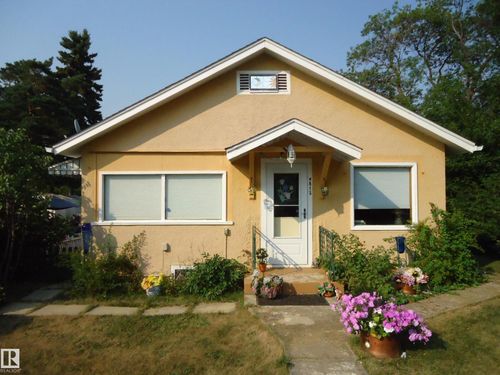 4812 50 Ave, Holden, AB, T0B0H8 | Card Image