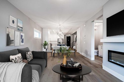 925 Reynolds Lane Sw, Airdrie, AB, T4B5L7 | Card Image