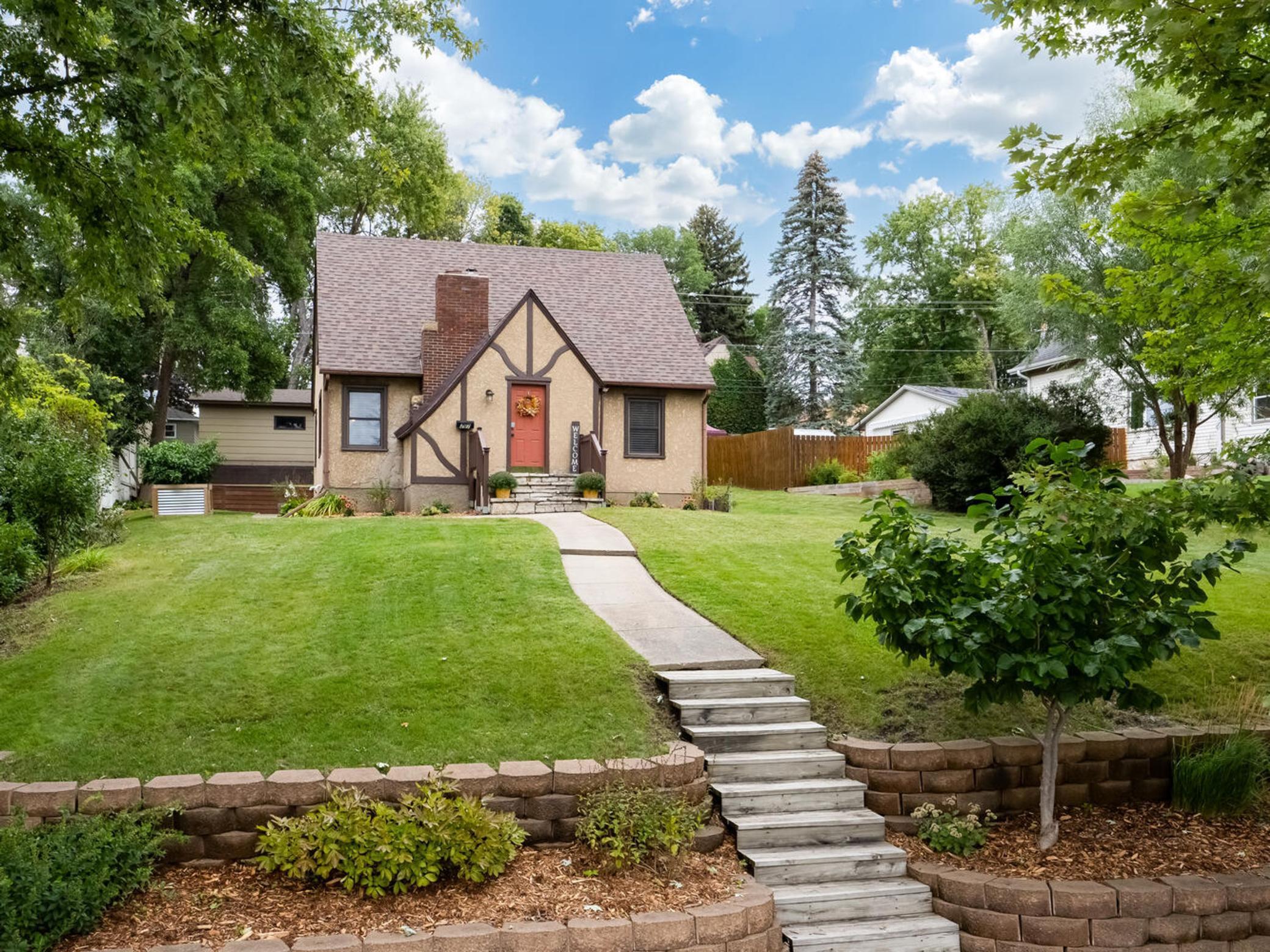 Division St, Buffalo, MN 55313