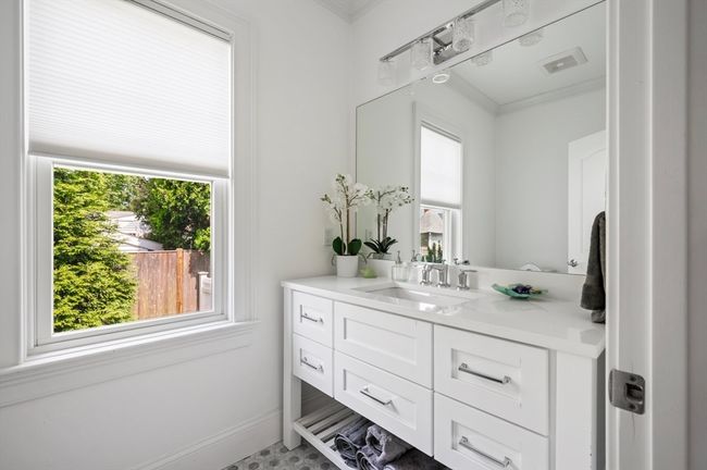 935 E Squantum St, House other with 4 bedrooms, 6 bathrooms and 4 parking in Quincy MA | Image 15