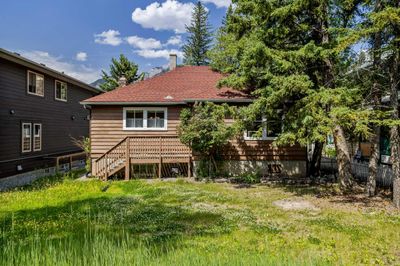 404 Otter St, House detached with 3 bedrooms, 2 bathrooms and 2 parking in Banff AB | Image 2