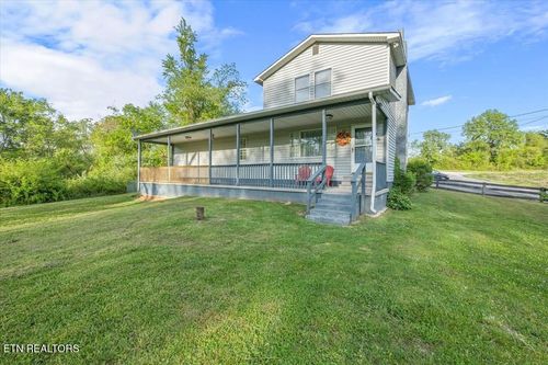 518 Flatt Spur Rd, Jamestown, TN, 38556-3019 | Card Image