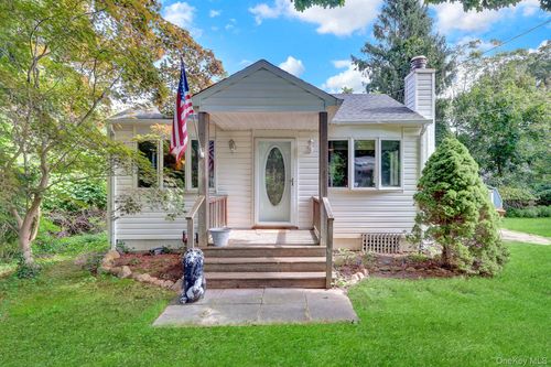 130 Hawthorne Rd, Rocky Point, NY, 11778-8721 | Card Image