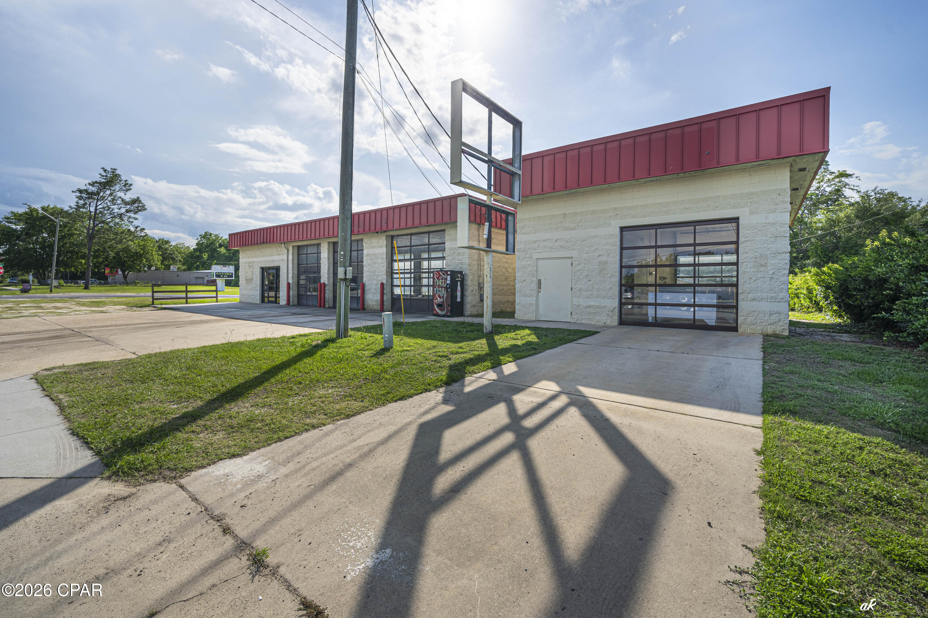 Commercial Sale in Chipley 3