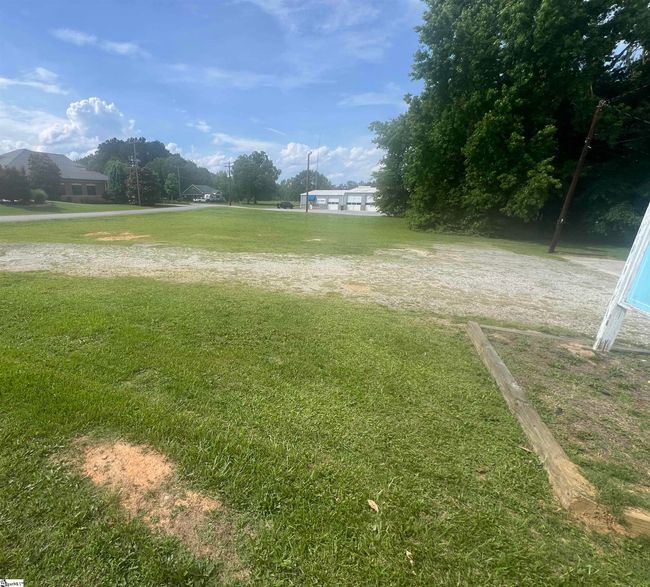 600 N Main St, Home with 0 bedrooms, 0 bathrooms and null parking in Honea Path SC | Image 5