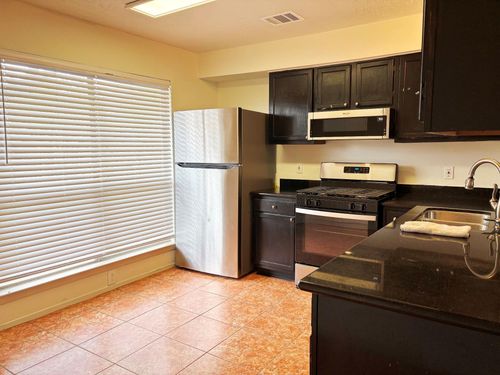 446 Capehill Dr, Webster, TX, 77598-2600 | Card Image