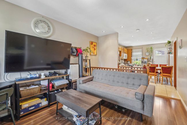 10 Craigmiller Ave, House other with 2 bedrooms, 2 bathrooms and 1 parking in Hamilton ON | Image 4