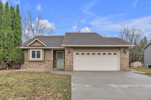 832 Aspen Cir, Little Canada, MN, 55109-1003 | Card Image