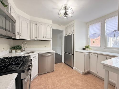 3333 S 58th Ct, Cicero, IL, 60804-3815 | Card Image