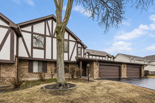 c-372 Springlake Ln, Aurora, IL, 60504-4009 | Card Image