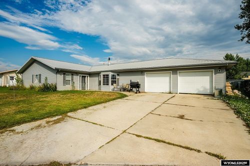 947 W Halbert St, Ranchester, WY, 82839-5013 | Card Image