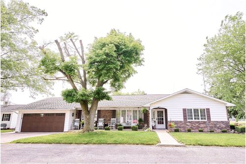 306 S Schug St, Berne, IN, 46711-2053 | Card Image