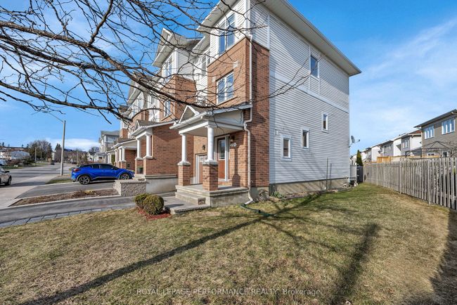 A - 22 Steel St, House attached with 3 bedrooms, 3 bathrooms and 1 parking in Gloucester ON | Image 36
