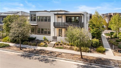 271 Merit, Irvine, CA, 92618-1416 | Card Image