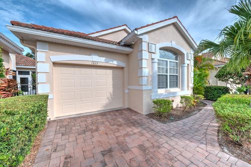 20-7823 33rd Street E, SARASOTA, FL, 34243 | Card Image