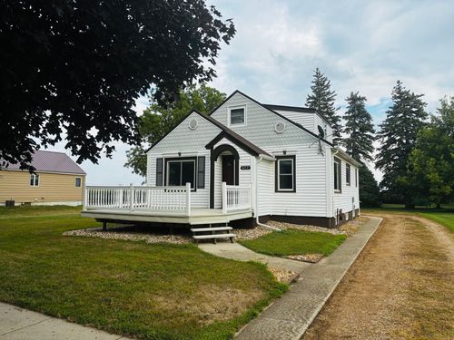 617 3rd Avenue, Brewster, MN, 56119 | Card Image