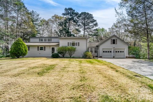 104 Mcarthur Ave Se, Concord, NC, 28025-3848 | Card Image