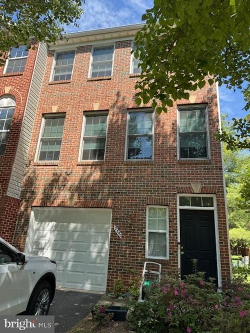 2550 James Madison Cir, HERNDON, VA, 20171-4321 | Card Image