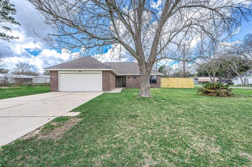 3706 Live Oak St, Damon, TX, 77430 | Card Image