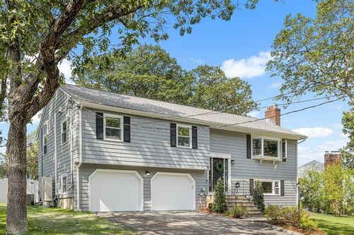 15 Hartford Rd, Arlington, MA, 02474-1013 | Card Image