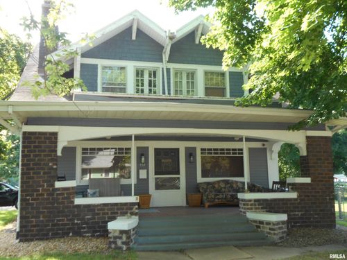 994 N Crafford St, Bushnell, IL, 61422-1408 | Card Image
