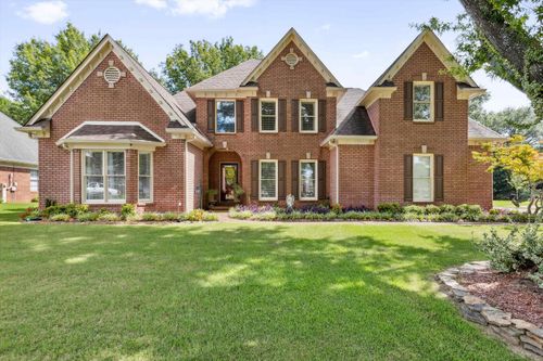 8851 Pembroke Ellis Dr, Bartlett, TN, 38133-3847 | Card Image