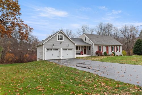 5 Mercury Cir, Andover, MA, 01810-2410 | Card Image