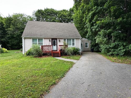 140 Middle St, North Kingstown, RI, 02852-4542 | Card Image