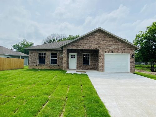 4202 Henderson St, Greenville, TX, 75401-5799 | Card Image