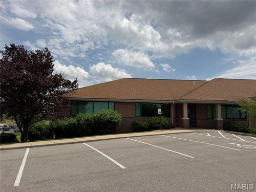 21 Hawk Ridge Circle, Lake St Louis, MO, 63367 | Card Image