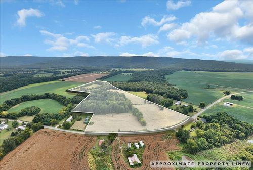 8084 Old Alto Hwy, Decherd, TN, 37324-4604 | Card Image