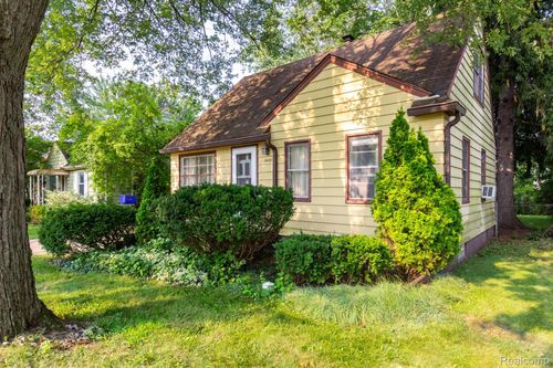 14151 Mercedes, Redford, MI, 48239-3040 | Card Image