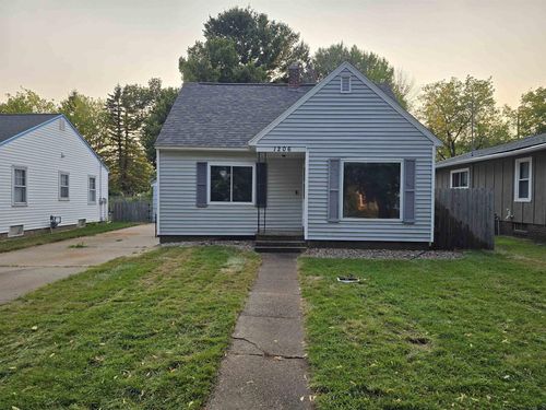 1206 S 8th Avenue, Wausau, WI, 54401 | Card Image