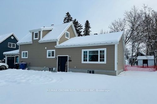 4 Victoria St, Kapuskasing, ON, P5N1K7 | Card Image