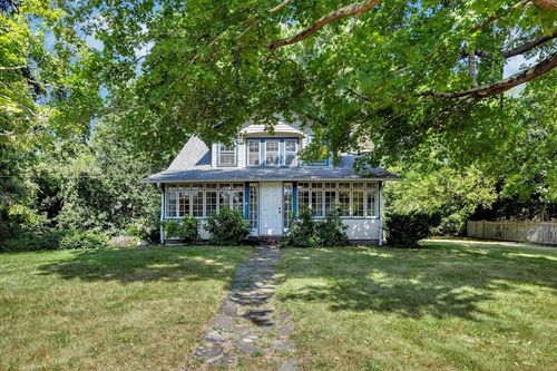 29 Phinneys Ln, Barnstable, MA, 02630 | Card Image