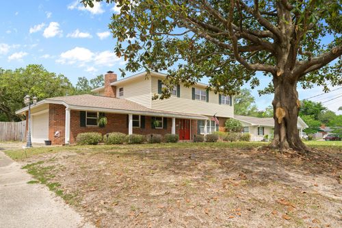 197 Country Club Rd, Shalimar, FL, 32579-1635 | Card Image