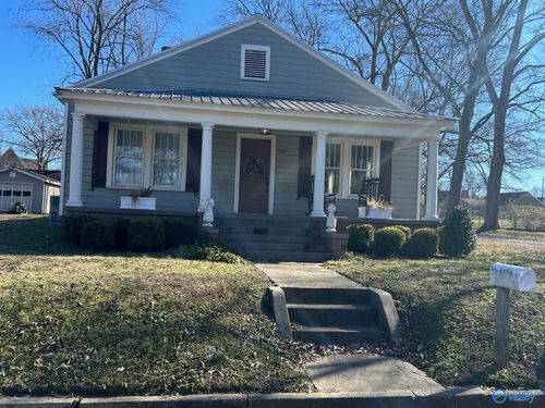 704 Barkley St Sw, Hartselle, AL, 35640-3136 | Card Image